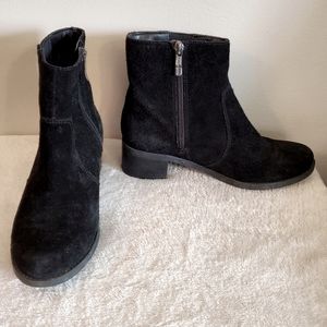 Easy Spirit Black Suede Flat Zippered Ankle Boots, Size 37